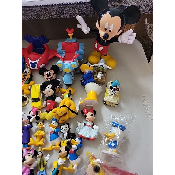 Disney Mickey Mouse & Friends Figurine Lot Mini Figures cars etc.. Huge lot - Picture 6 of 16